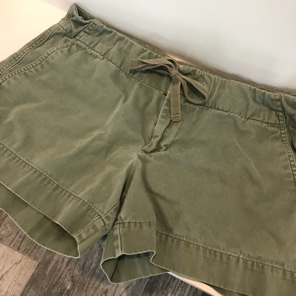 GAP shorts